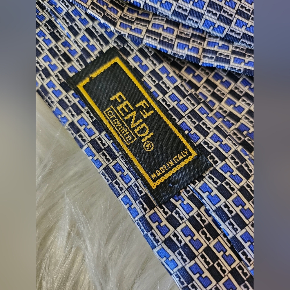 ❌SOLD❌ 👔 Fendi Monogram Tie 👔 - Picture 6 of 9
